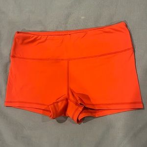 ROKFIT shorts - poppy - size MEDIUM